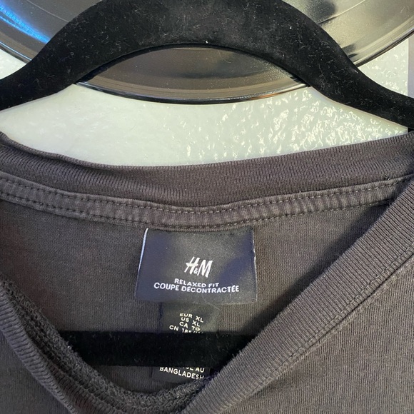 🫠Grey H&M Not All Bad T-shirt🫠 - Picture 3 of 4